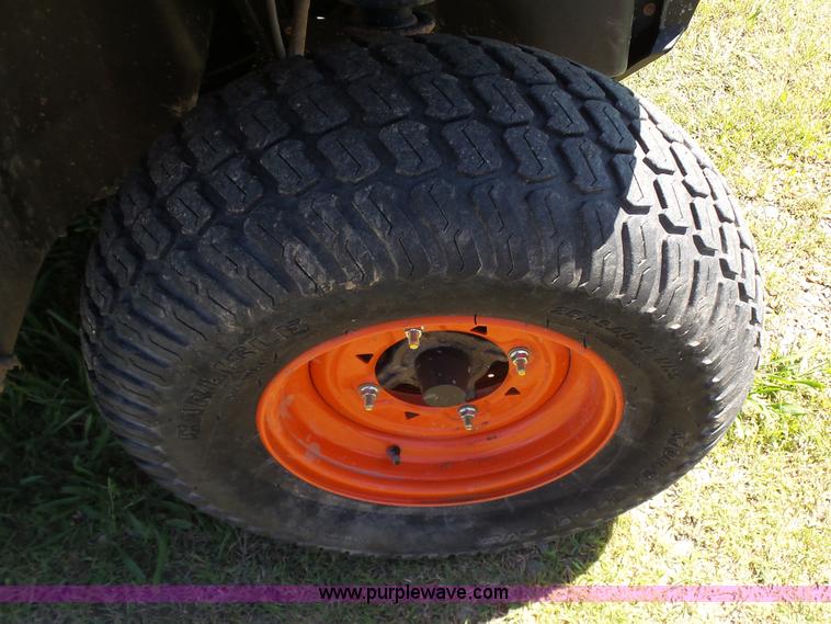 image for item K7196 2011 Bobcat 3400 utility vehicle