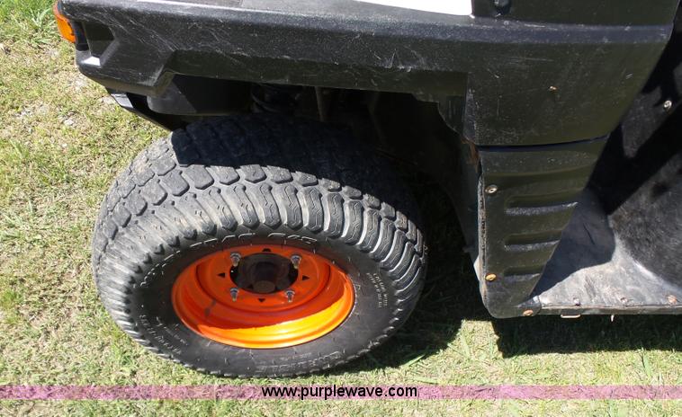 image for item K7196 2011 Bobcat 3400 utility vehicle