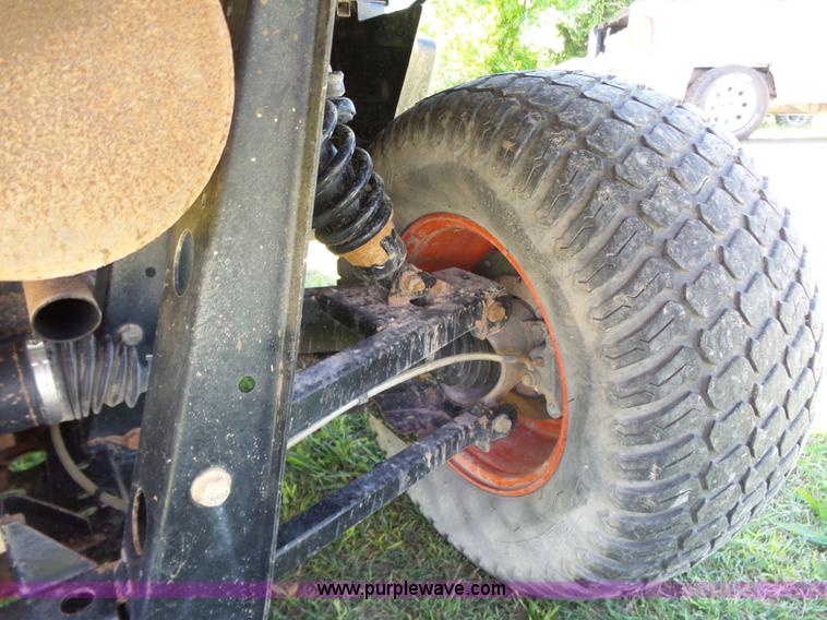 image for item K7196 2011 Bobcat 3400 utility vehicle