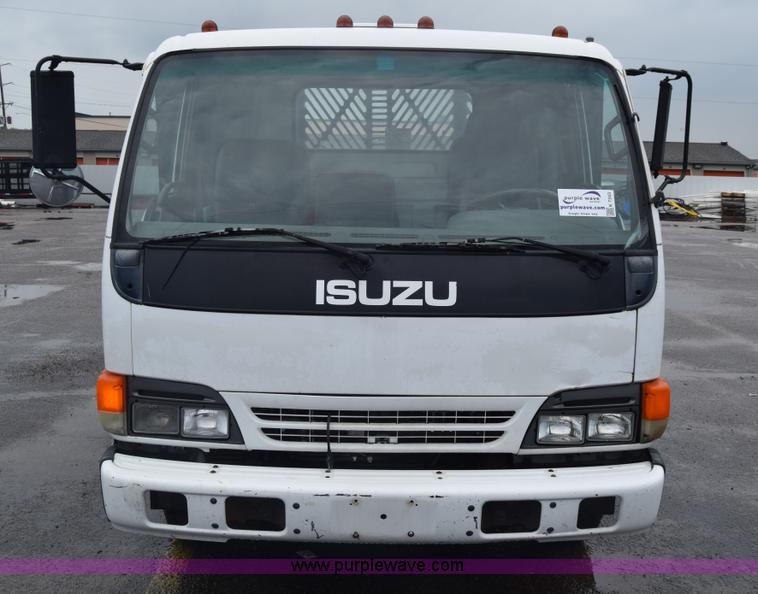 image for item K7343 1997 Isuzu NPR flatbed truck