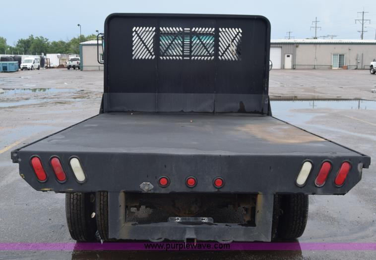 image for item K7343 1997 Isuzu NPR flatbed truck