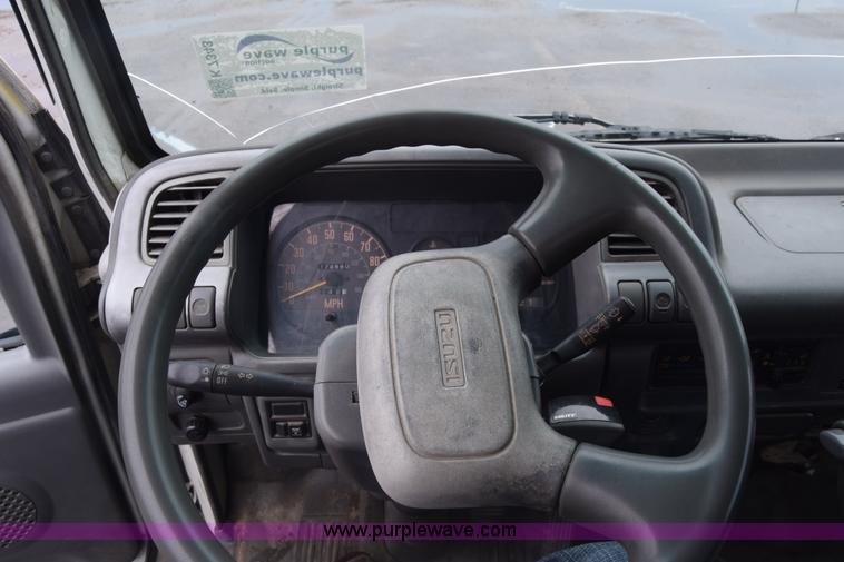 image for item K7343 1997 Isuzu NPR flatbed truck