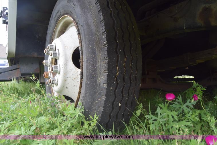 image for item K7372 1978 Winnebago Brave RV