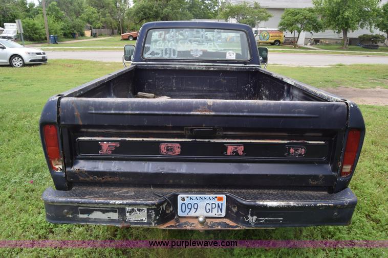 image for item K7373 1979 Ford F150 pickup truck