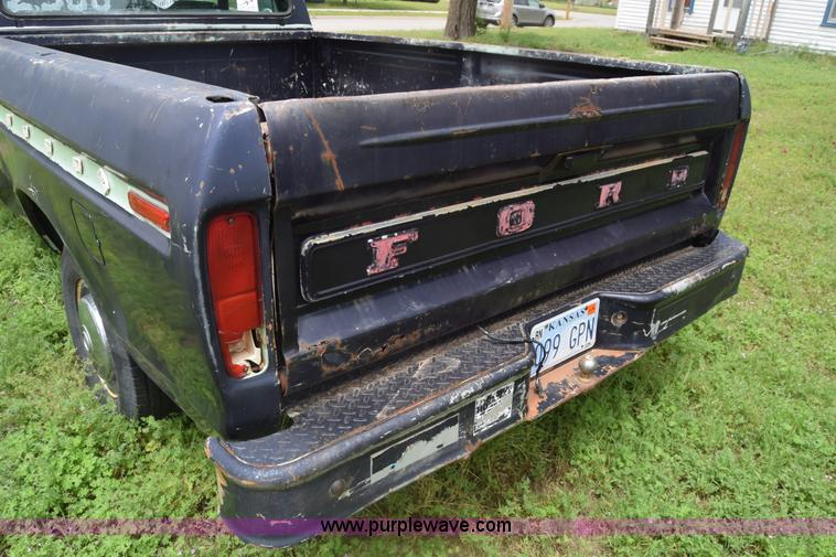 image for item K7373 1979 Ford F150 pickup truck