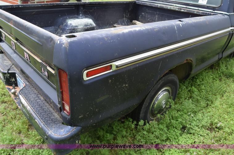 image for item K7373 1979 Ford F150 pickup truck