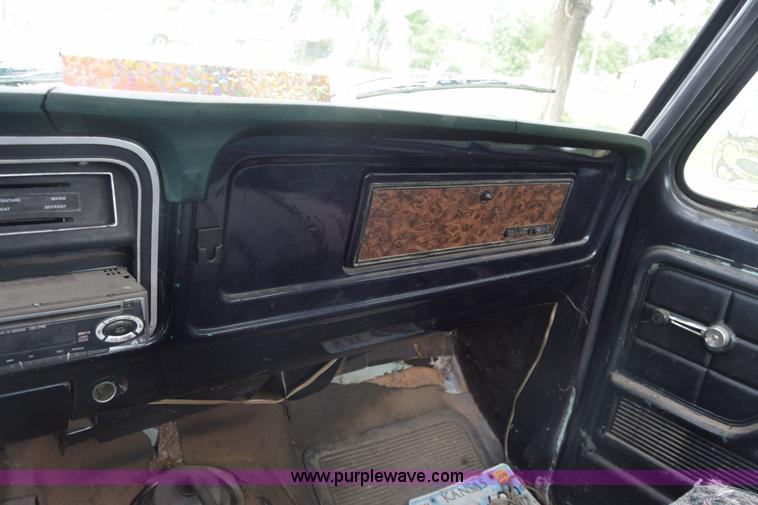 image for item K7373 1979 Ford F150 pickup truck