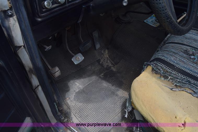 image for item K7373 1979 Ford F150 pickup truck