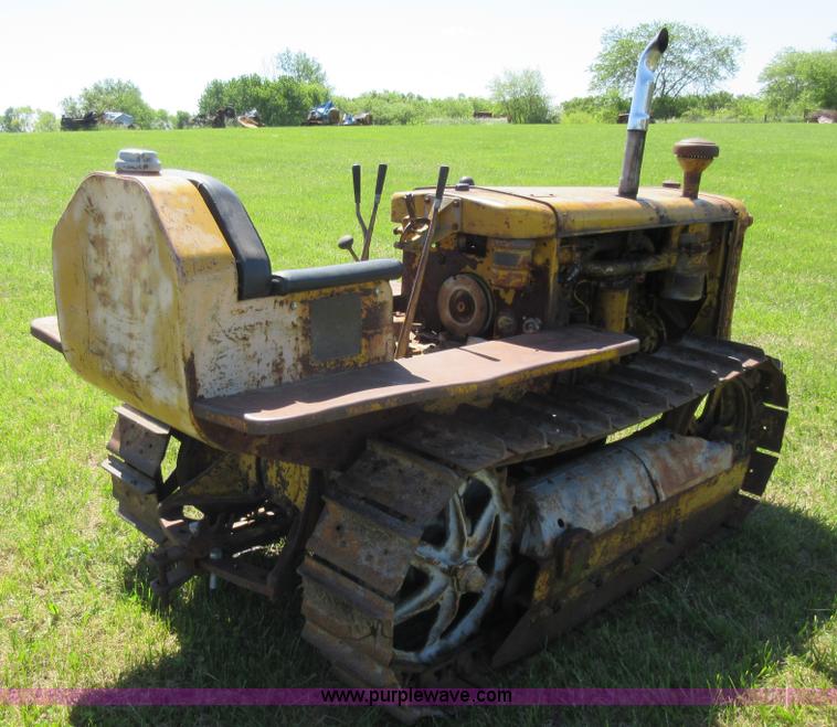 1938 Caterpillar D2 crawler tractor in Liberty, MO Item K7866 sold
