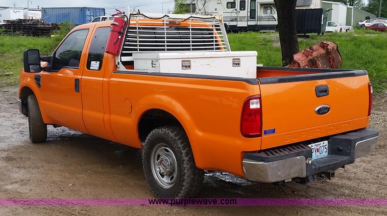 image for item K7882 2010 Ford F250 Super Duty SuperCab pickup truck