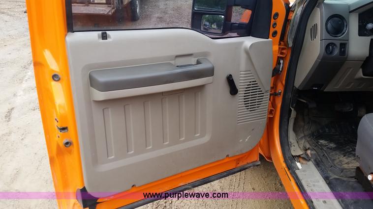 image for item K7882 2010 Ford F250 Super Duty SuperCab pickup truck