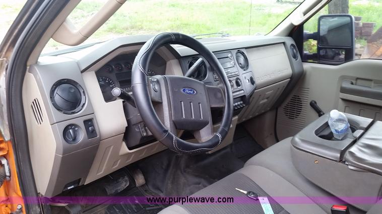 image for item K7882 2010 Ford F250 Super Duty SuperCab pickup truck