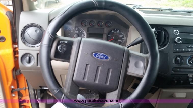 image for item K7882 2010 Ford F250 Super Duty SuperCab pickup truck