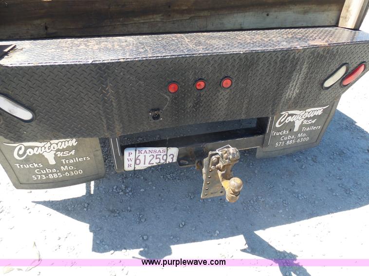 image for item K7914 2008 Ford F450 Super Duty flatbed pickup truck