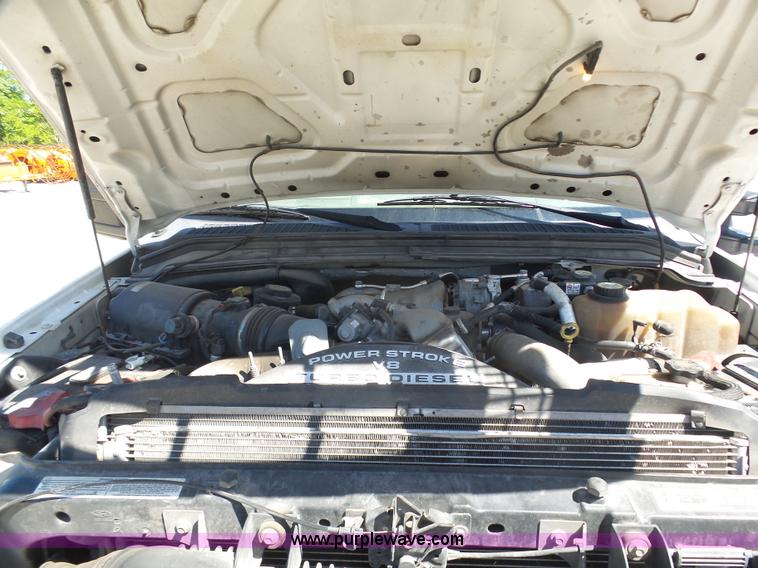 image for item K7914 2008 Ford F450 Super Duty flatbed pickup truck