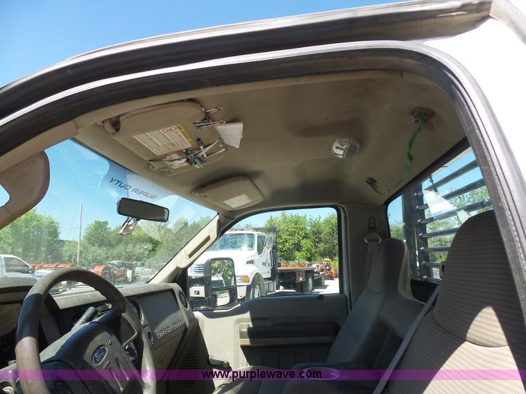 image for item K7914 2008 Ford F450 Super Duty flatbed pickup truck