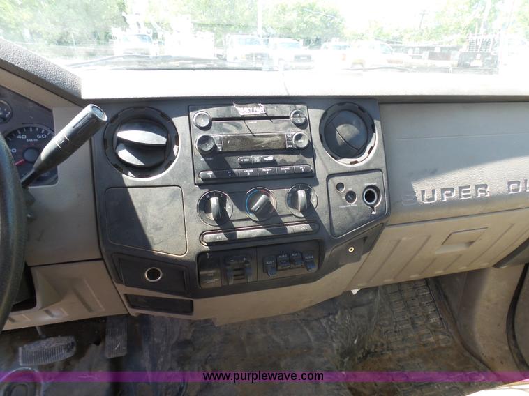 image for item K7914 2008 Ford F450 Super Duty flatbed pickup truck