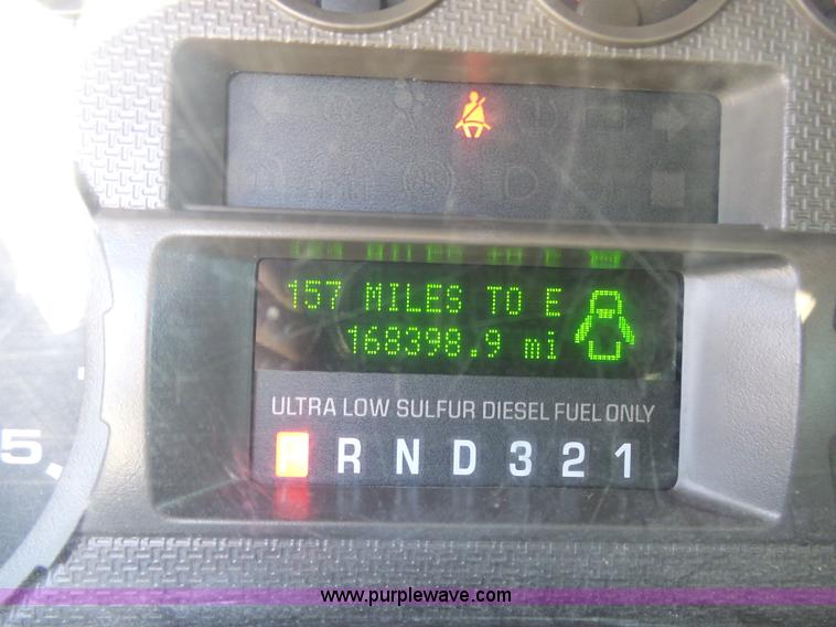 image for item K7914 2008 Ford F450 Super Duty flatbed pickup truck