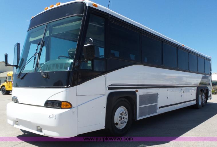 image for item K8289 1990 MCI 120-C3 coach bus