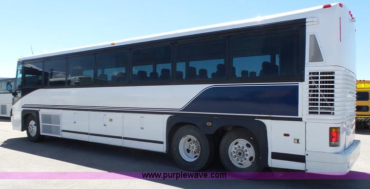 image for item K8289 1990 MCI 120-C3 coach bus
