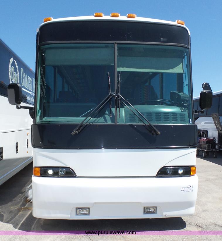 image for item K8289 1990 MCI 120-C3 coach bus
