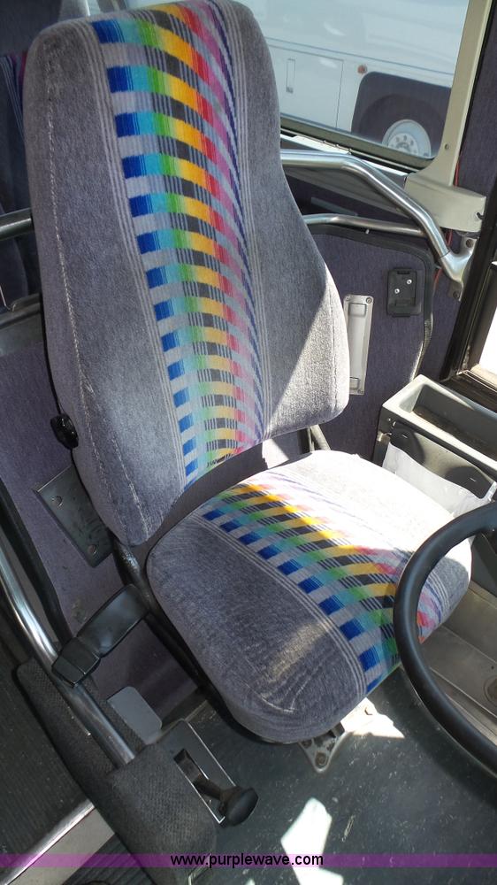 image for item K8289 1990 MCI 120-C3 coach bus