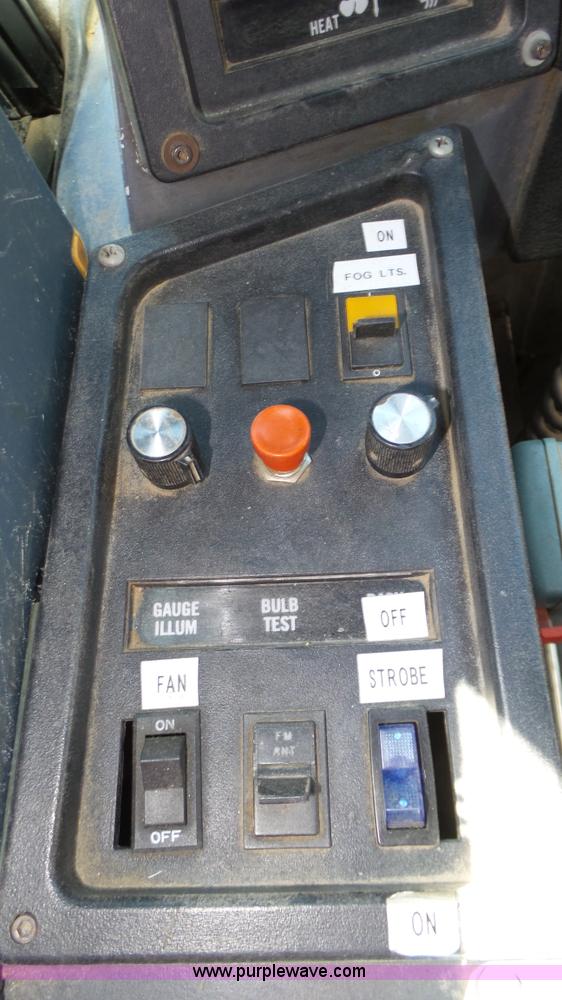 image for item K8289 1990 MCI 120-C3 coach bus