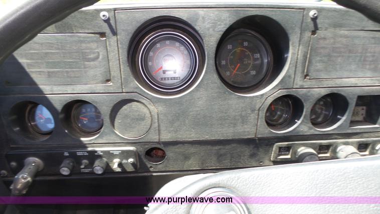 image for item K8289 1990 MCI 120-C3 coach bus