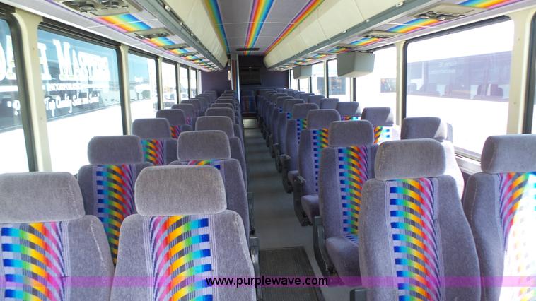 image for item K8289 1990 MCI 120-C3 coach bus