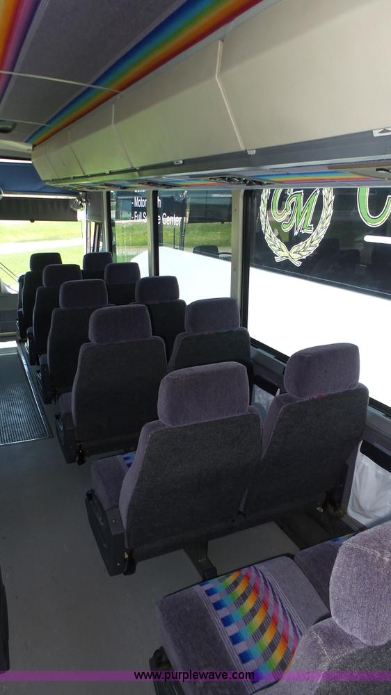 image for item K8289 1990 MCI 120-C3 coach bus