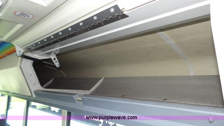 image for item K8289 1990 MCI 120-C3 coach bus