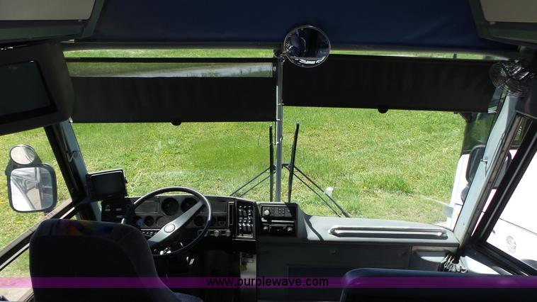 image for item K8289 1990 MCI 120-C3 coach bus