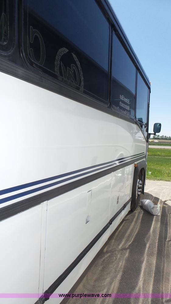 image for item K8289 1990 MCI 120-C3 coach bus