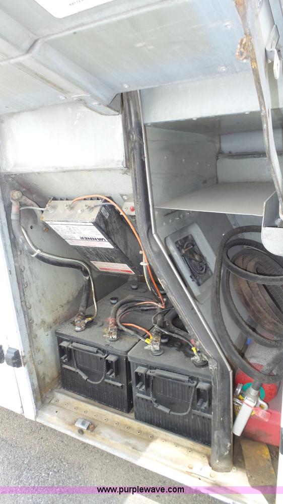 image for item K8289 1990 MCI 120-C3 coach bus