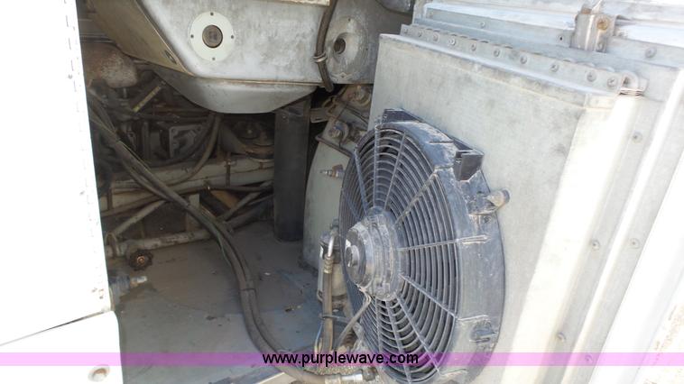 image for item K8289 1990 MCI 120-C3 coach bus