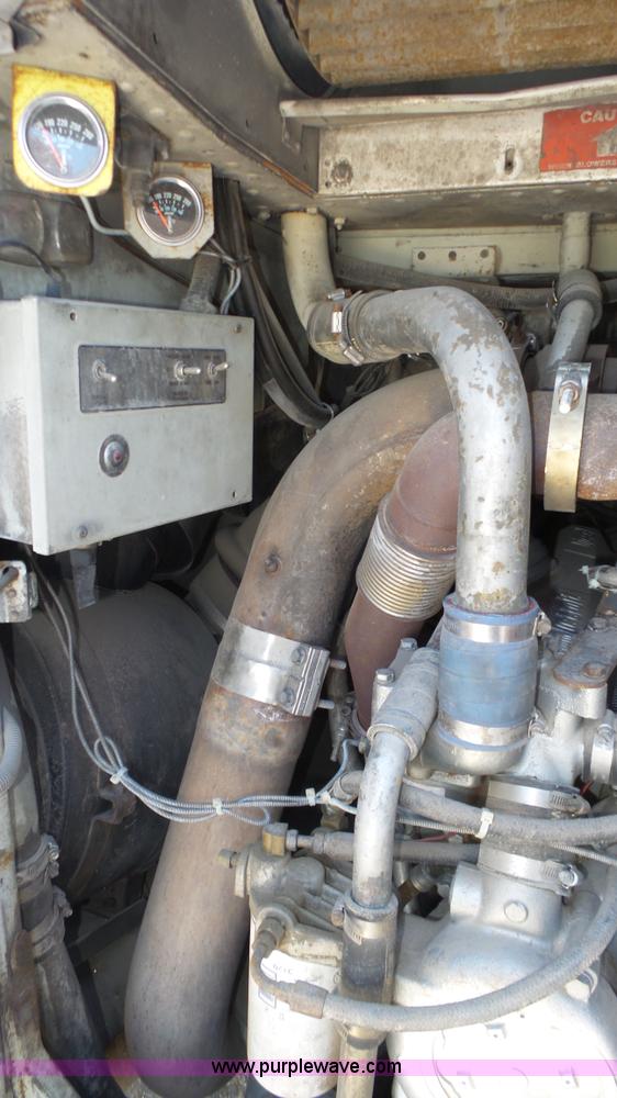 image for item K8289 1990 MCI 120-C3 coach bus