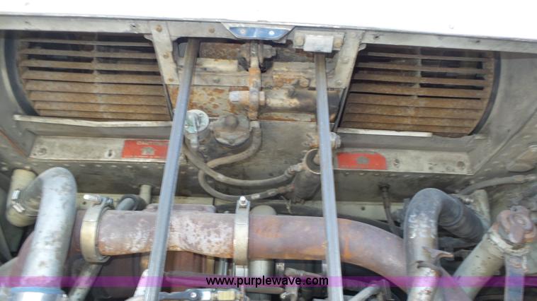 image for item K8289 1990 MCI 120-C3 coach bus