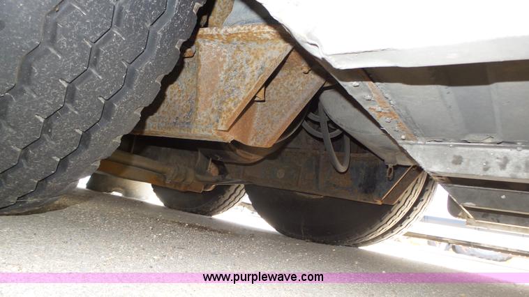 image for item K8289 1990 MCI 120-C3 coach bus