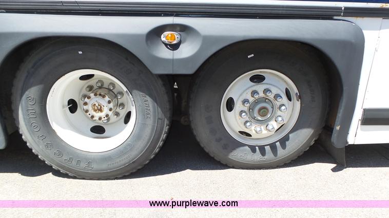 image for item K8289 1990 MCI 120-C3 coach bus