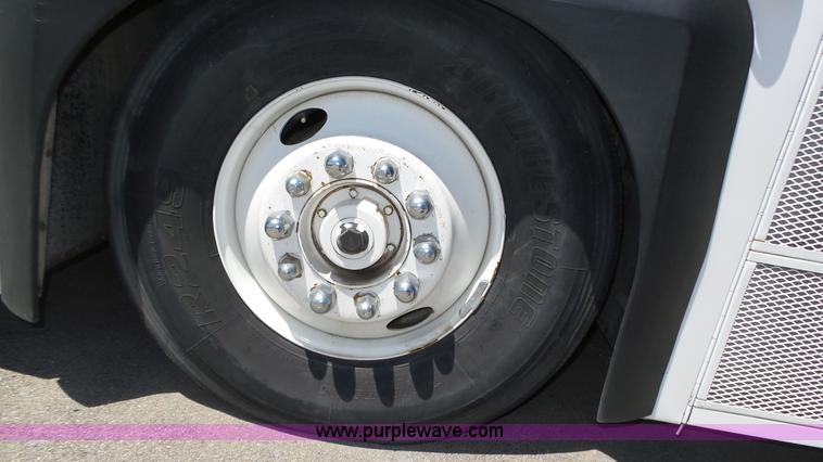 image for item K8289 1990 MCI 120-C3 coach bus