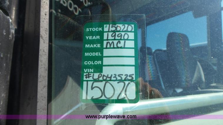 image for item K8289 1990 MCI 120-C3 coach bus