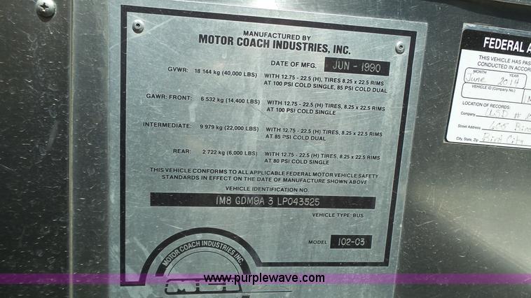 image for item K8289 1990 MCI 120-C3 coach bus