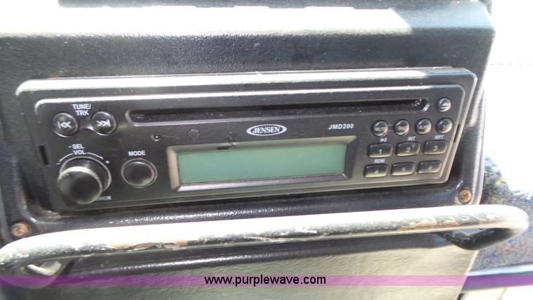 image for item K8290 1995 MCI 102-D3 coach bus