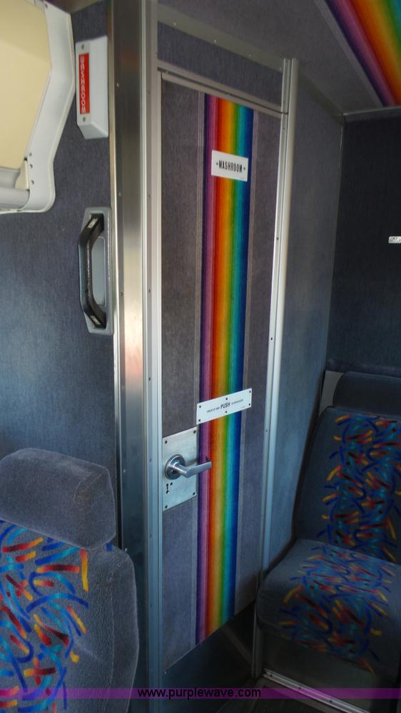 image for item K8290 1995 MCI 102-D3 coach bus