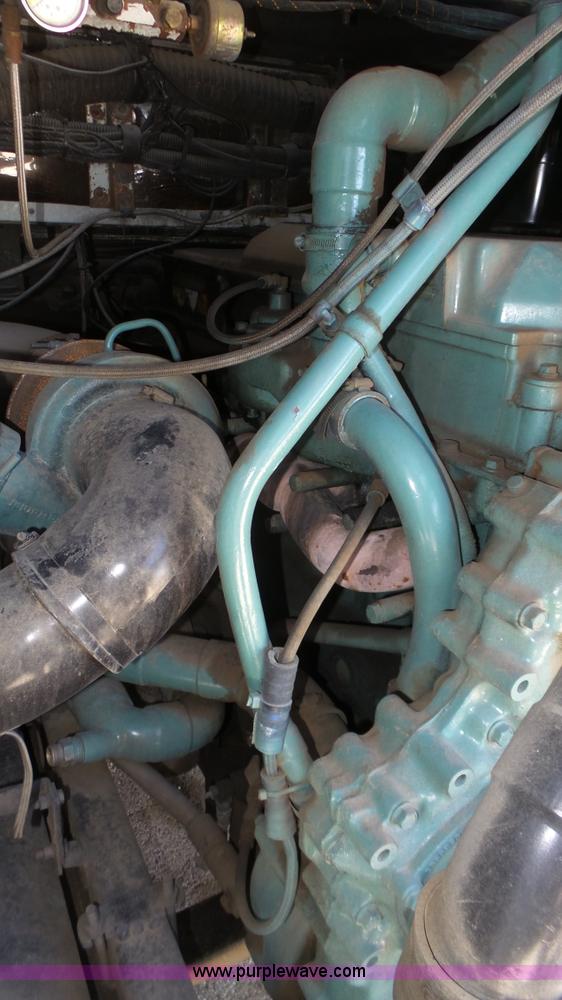 image for item K8290 1995 MCI 102-D3 coach bus