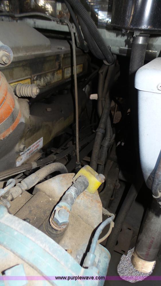 image for item K8290 1995 MCI 102-D3 coach bus