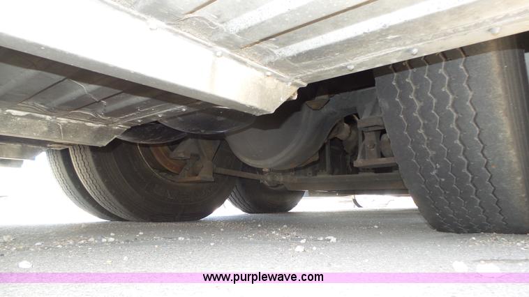 image for item K8290 1995 MCI 102-D3 coach bus