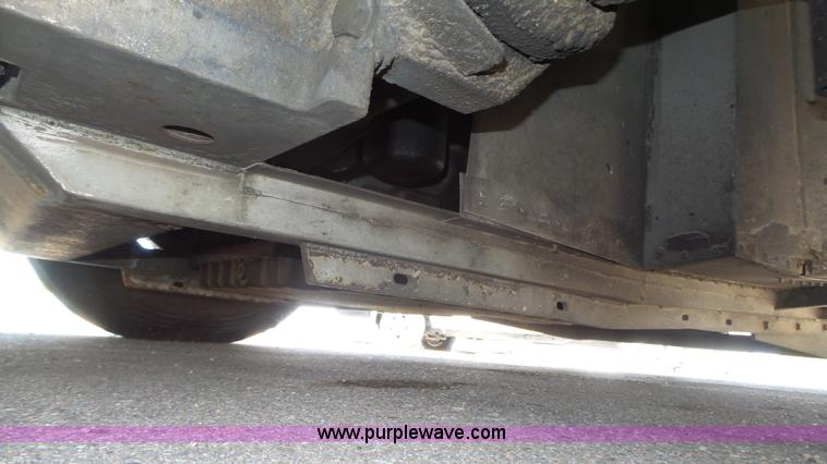 image for item K8290 1995 MCI 102-D3 coach bus