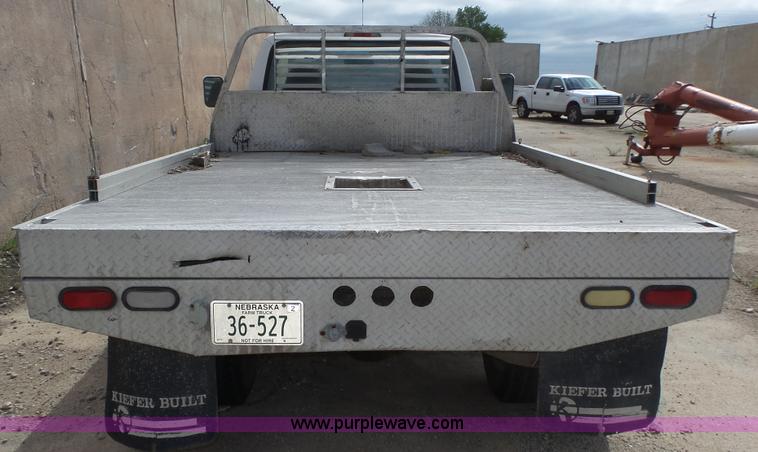 image for item K8295 1997 Ford F350 XL flatbed pickup truck