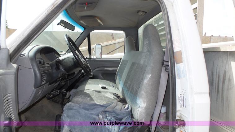 image for item K8295 1997 Ford F350 XL flatbed pickup truck